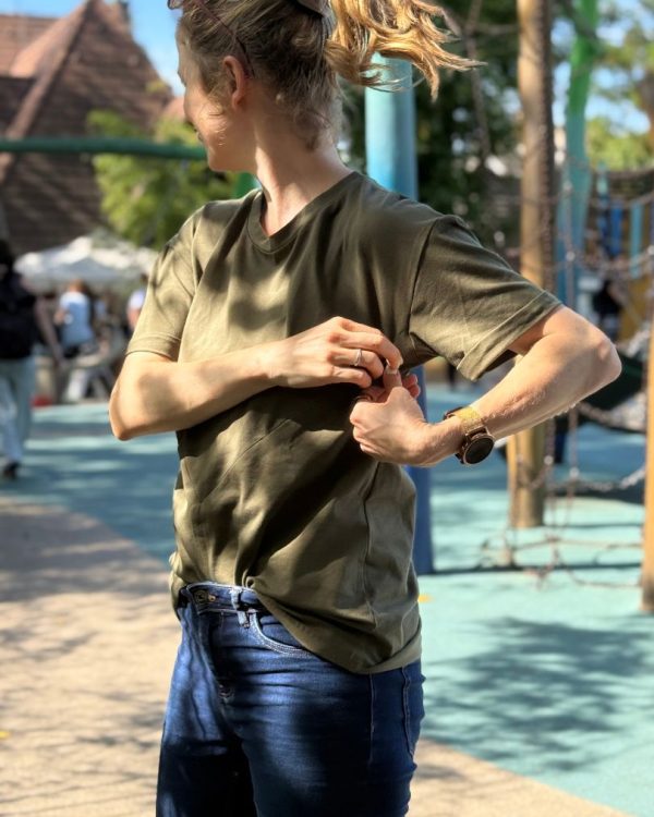 NANA_szoptatos_polo_khaki_4 NANA_szoptatos_polo_khaki_4